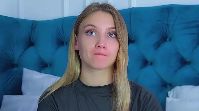 Živý XXX chat StacyEvances
