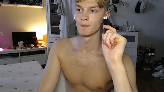 Daniel_yamm Live XXX Chat