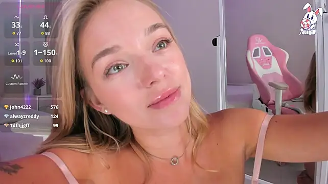 VirginChloe live XXX chat