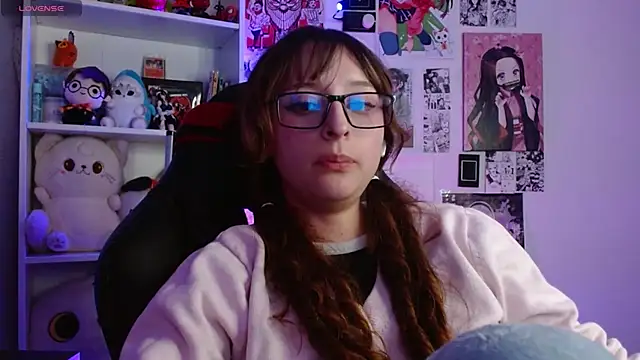 CelesteAyase Adlı Modelin Canlı XXX Sohbeti