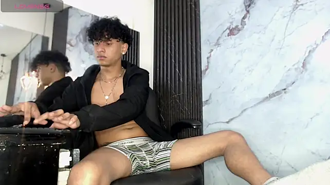BlakeSttone XXX чат на живо