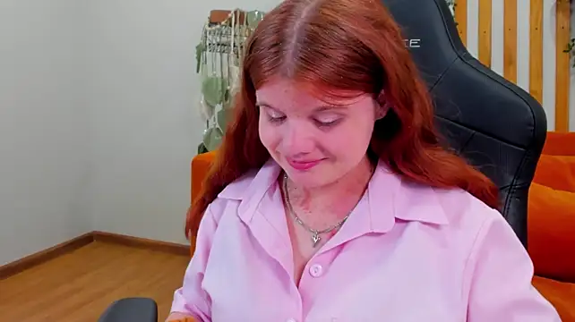 Chatroom XXX en direct de ChloeHalses