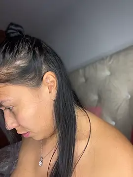 Iam-sophia27's Live XXX Chat