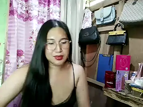 Romantic_Sabrinan Live XXX chat
