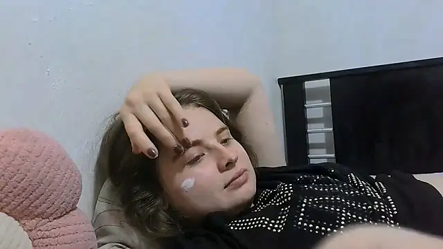 HellenMiyer1111 XXX чат на живо