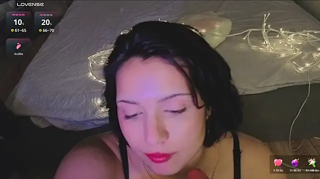 Chatroom XXX en direct de VivienRoss_