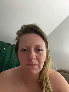 Poppyshaw_ – Naživo XXX chat