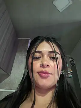 Chatroom XXX en direct de Saray_charmante