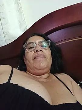 Emilif_ Live XXX-Chat
