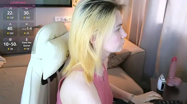 Emily_Miu XXX чат на живо