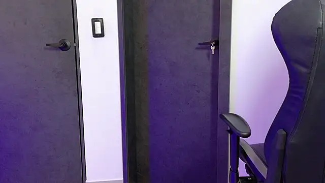XXX chat uživo modela eren_jeager