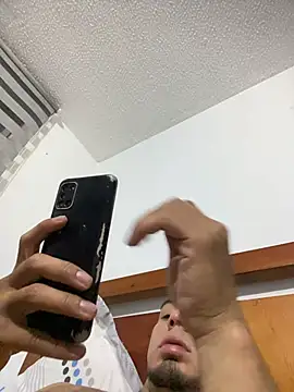XXX chat uživo modela Taylor_DiamondBoy