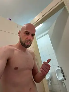 Chat XXX en directo de Oliver_outside