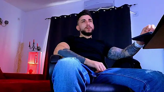 MightyAaron66 现场XXX聊天