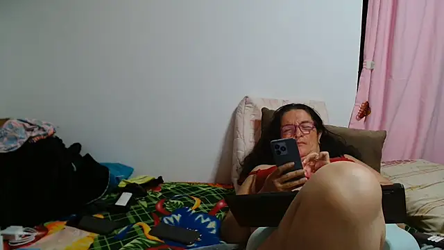 XXX chat uživo modela consentidamummy09