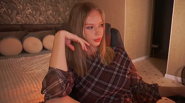 MollyyMayy élő XXX-chatje