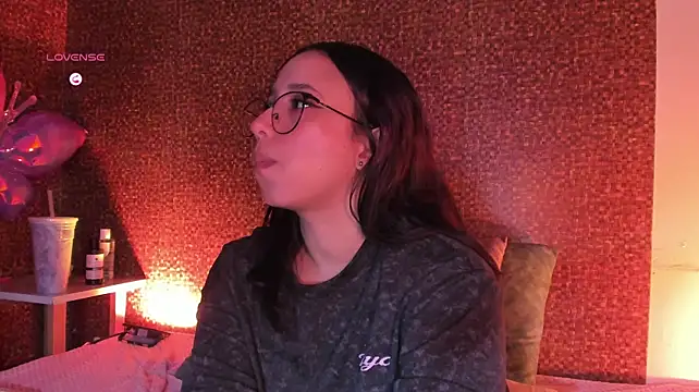 Apartment28's Live XXX Chat
