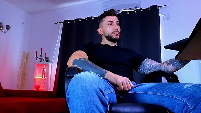 MightyAaron66 – Naživo XXX chat