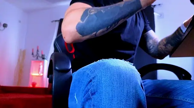 Czat XXX na żywo – MightyAaron66