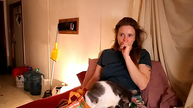 xxpixeyxx's Live XXX Chat