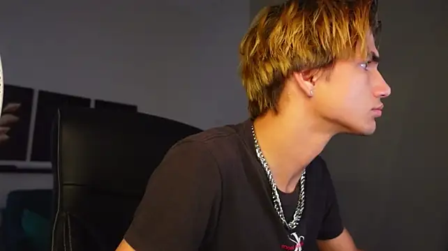 Chatroom XXX en direct de Denis_Wu