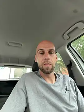 XXX chat uživo modela Oliver_outside