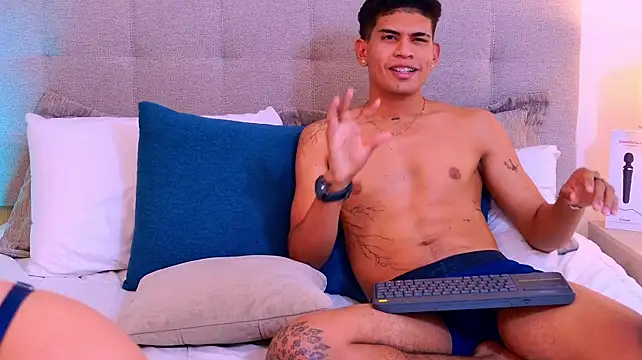 Chat XXX ao vivo de RoseAndDominic