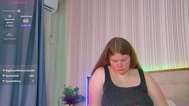צ'אט XXX בשידור חי של RubyValen