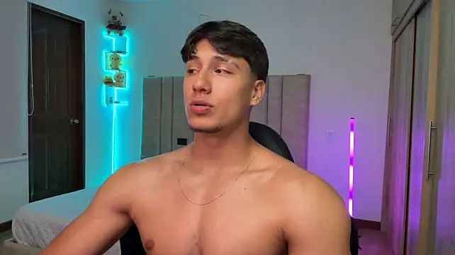 Živý XXX chat CHRIS_MORGAN1
