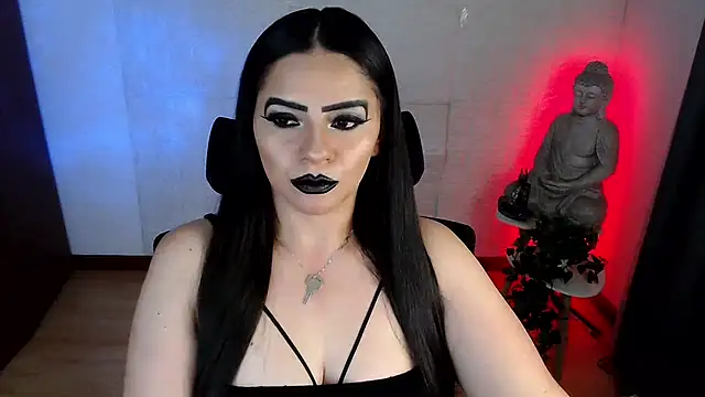 צ'אט XXX בשידור חי של GODDESS_EVANS