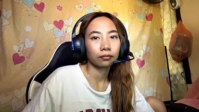 PiaSwida Chat XXX live