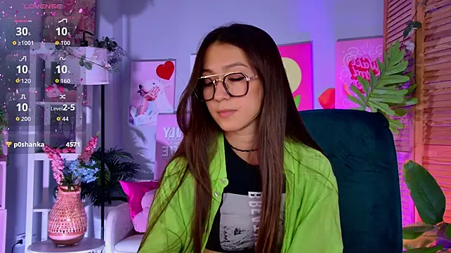 LanaBaker Adlı Modelin Canlı XXX Sohbeti