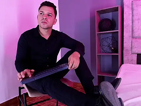 دردشة Hey_Noaah الجنسية المباشرة