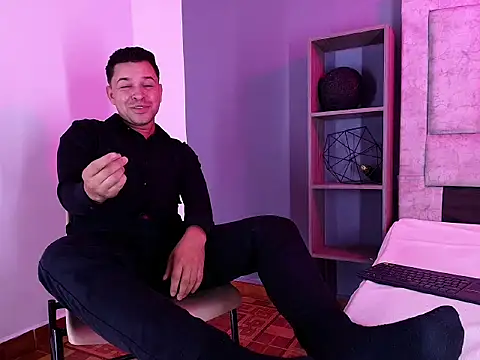 הופעת וובקאם של Hey_Noaah