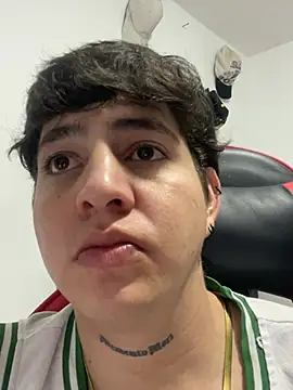 Fozil_Dvice Live XXX-Chat