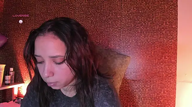 Apartment28's Live XXX Chat