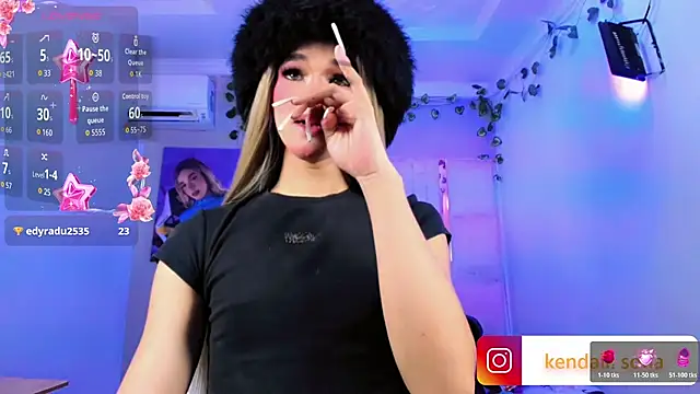 Živý XXX chat Sophiaa_doll_