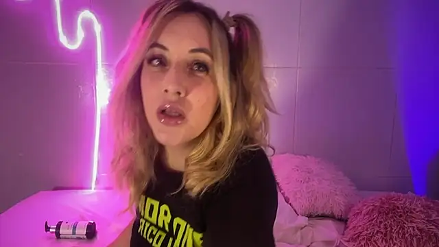 bigclit Chat XXX in diretta