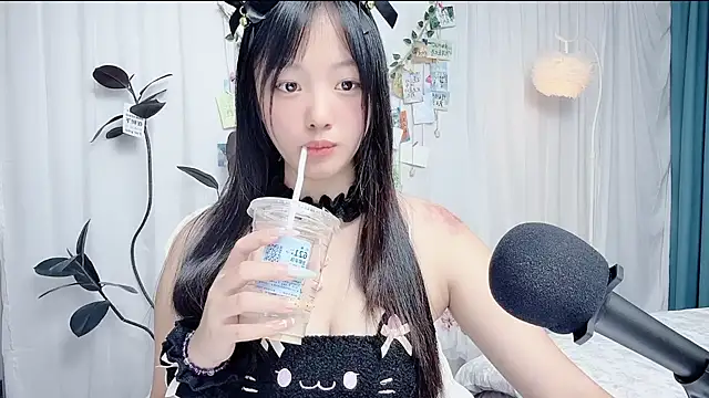 Winnie666999 Chat XXX in diretta