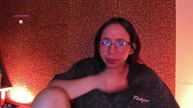 Chatroom XXX en direct de Apartment28