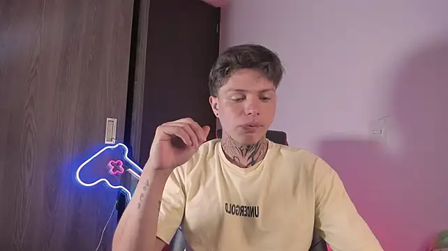 Asher_Ruiz Webcam-Show