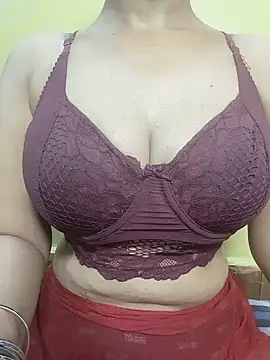 Praveena27telugu's Live XXX Chat