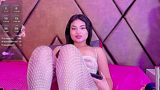 Mikaela-Banes Obrolan Langsung XXX
