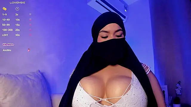 thaira_aly's Webcam Show