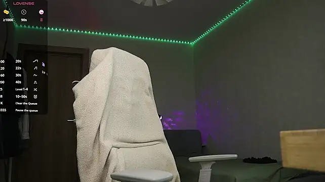 XXX chat uživo modela MrbigLouis