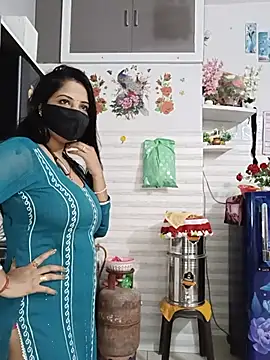 הופעת וובקאם של Kaur_Simran_01