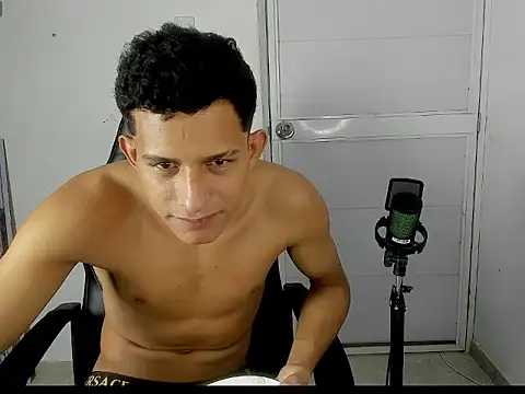 Онлайн чат XXX master_badboy