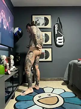 XXX chat uživo modela ThomasHells