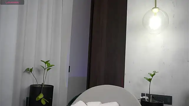 QueenieGitt's Live XXX Chat