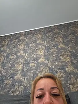 RuxyHuge42ETT Chat XXX in diretta